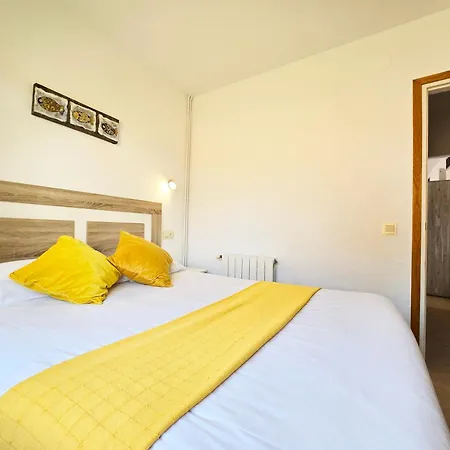 Gemma Villa L'Escala
